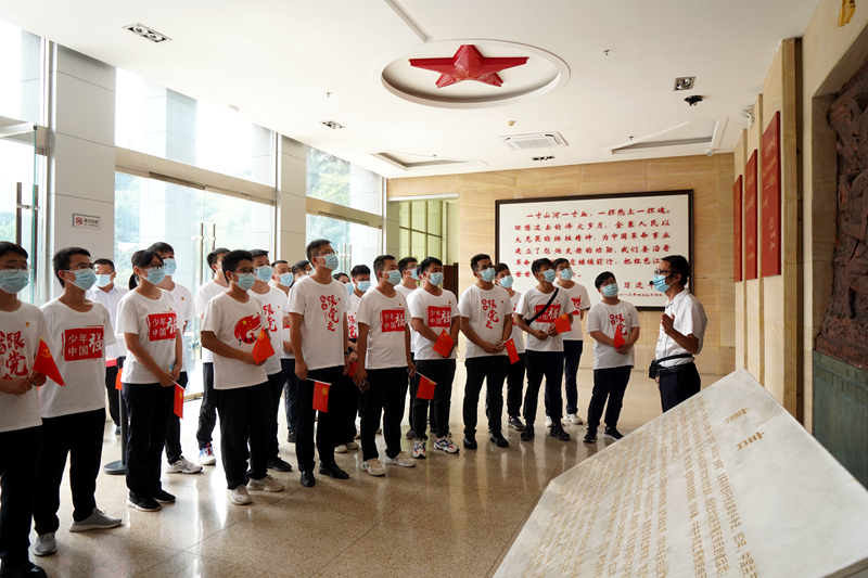 公司團委開展“喜迎二十大、永遠跟黨走、奮進新征程”主題團日活動7
